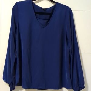 RW&Co Top V-neck blouse